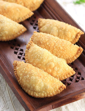 Gujiya – Sweet & Flaky Delight Of 3 Combo Packet